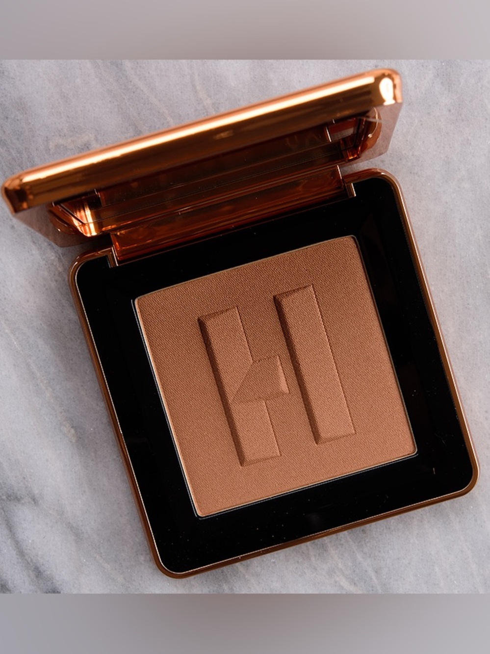 Haus Labs Power Sculpt Velvet Bronzer - Light Level 3 - Picture 6 of 6